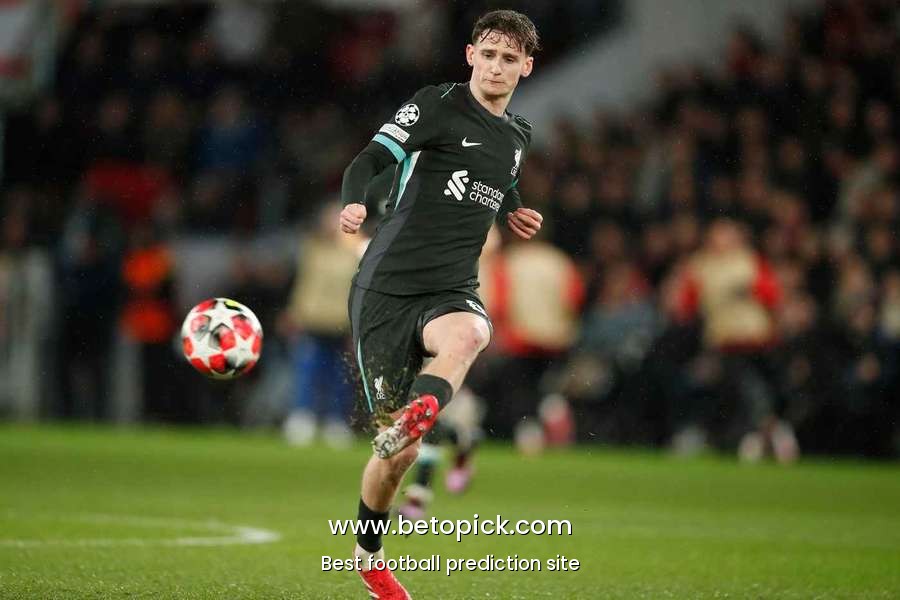 Tyler Morton leaves Liverpool to join Lyon on five-year manage