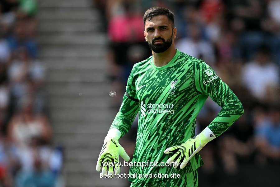 EXCLUSIVE: Georgia coach Webb backs Mamardashvili to star at Liverpool