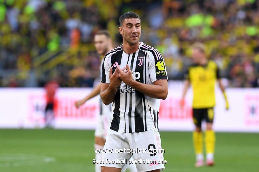 EXCLUSIVE: Juventus facing summer frustration after failing to ship off several players