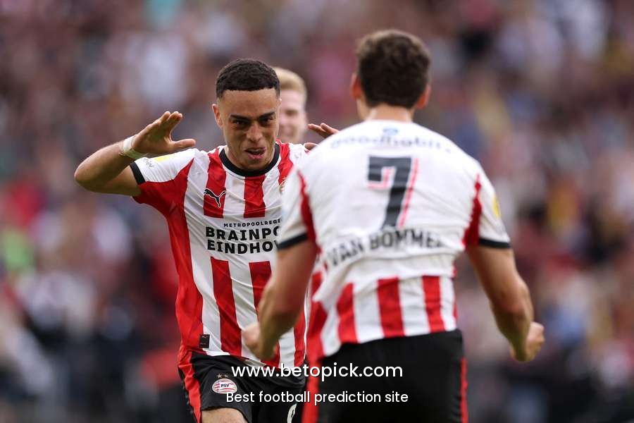 PSV win Johan Cruyff Shield after late comeback against Move Ahead Eagles